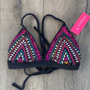 NWT Xhilaration Patterned Bikini Top